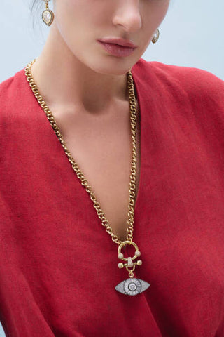 Mon Reve Mother Fire Zircon Eye Necklace